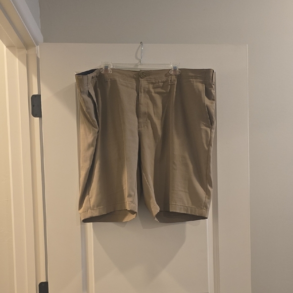BCG Men's Khaki Athletic Shorts - Picture 1 of 1